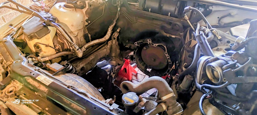 BMW E46 engine removed BMW E46 engine removed